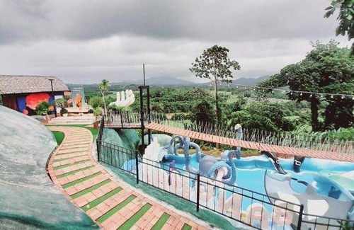 Takua Pa Ski Chalet | 36 m² Chalet ∙ 4 guests