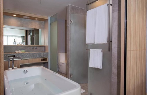 Khuekkhak Resort | Deluxe Poolside Twin bed (DP4)