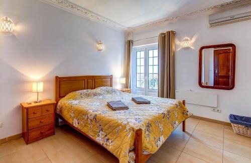 Caramujeira Apartment | 11 marinha - Two Bedroom Apt at Praia do Marinha
