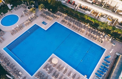 Santa Eulalia Hotel | 1BR Apartment in Praia da Oura! Easy Direct Beach Access | 4 Units