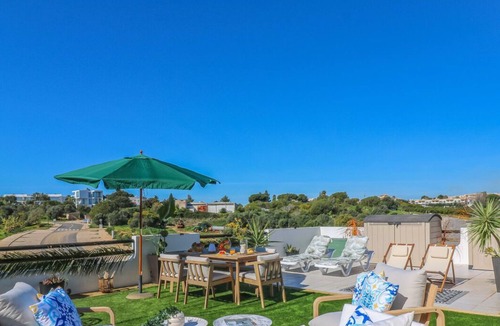 Vale Navio Apartment | #294 T2 Com Amplo Terraço by Home Holidays