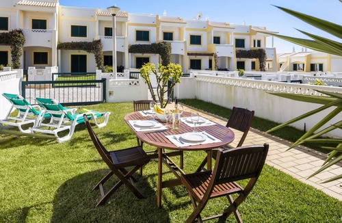 Benagil Villa | 2Bed,3 Bath Villa with Cliff Top Pool + Sea Views