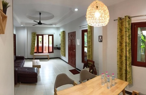 Cherngtalay House | 2BR Villa near Bangtao beach , Tesco & MMA