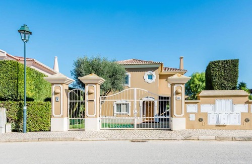 Atalaia Villa | 300 m² Villa ∙ 4 bedrooms ∙ 8 guests