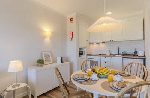 Correeira Apartment | #319 Cozy 1 Bedroom Apartment | Pool & Relaxation