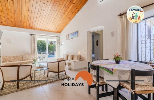 Areias de Sao Joao Villa | #329 Villa w Pool Family Stay