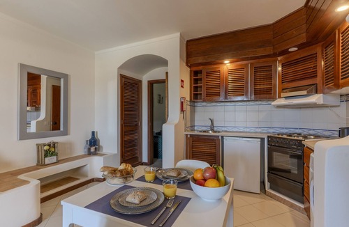 Correeira Apartment | #342 Cozy Studio in Belavista | Pool & Central