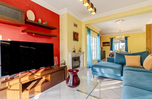 Correeira Villa | #343 Villa w Pool & Jacuzzi Luxury Stay