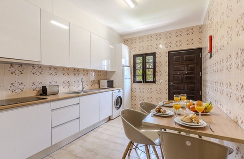 Areias de Sao Joao Villa | #392 Spacious 4-Bedroom Villa in Albufeira | Shared Pool