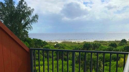 Sanibel House | 3BR Villa with Rooftop Sundeck, Gulf Views and Private Beach - Pet Friendly - Signal Inn 16