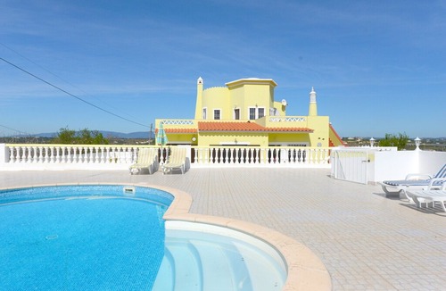 Lagoa e Carvoeiro House | 4 bedroom(s) House near Lagoa