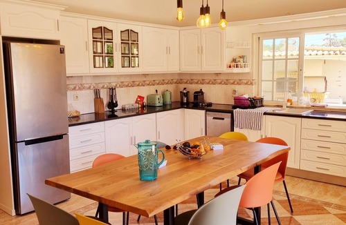 Olhao House | 4 bedroom villa with private pool, 5 min from the beach, Wifi included