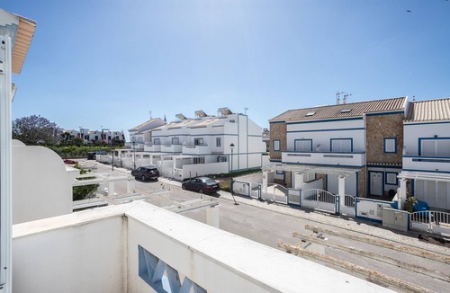 Manta Rota Villa | 4-bedroom villa with patio, barbecue and air conditioning by AlgarveManta (11V4)