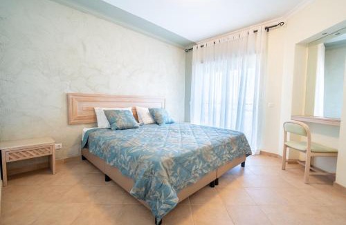 Alpouvar Apartment | 4 Resort pool, AC & gym by Algarve Dream Holidays