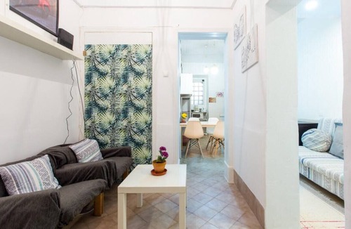 Santa Isabel Apartment | 5-Bedroom Apartment in the City Center, Rato