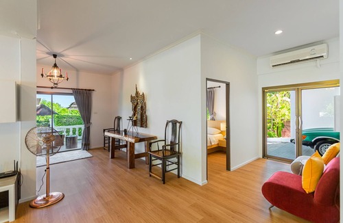 Chalong Villa | 5 bedrooms Private Pool Villa with large kitchen and large garden