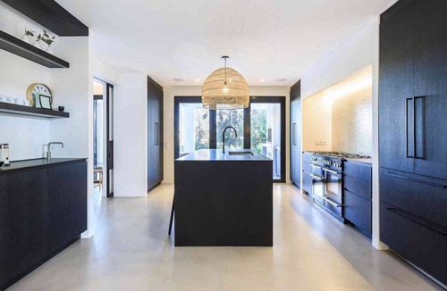 Almancil Villa | 5 Star Villa Magnolia – Luxury Lakefront Retreat