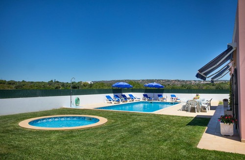 Albufeira Villa | 6 bedroom villa between Albufeira and Vilamoura, 3km from the beach
