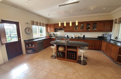 Almancil Villa | 7 Bedroom Villa set in a large private plot near Vale do Lobo & Quinta do Lago