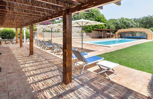 Albufeira Villa | A happy family home boasting lovely gardens and 2 swimming pools