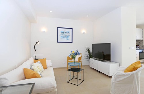 Porto de Mos Apartment | A08- Magnolia Sea View Apartment