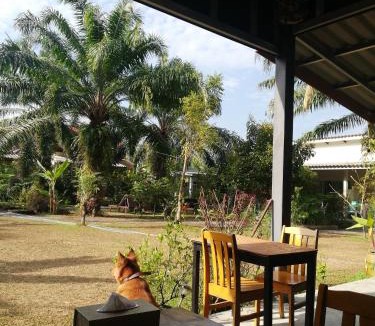 Khuekkhak House | Aathid Garden Khao Lak