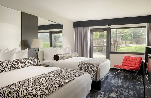 Riverside Hotel | Affordability Meets Comfort! 4 Posh Units, Near Spokane Convention Center