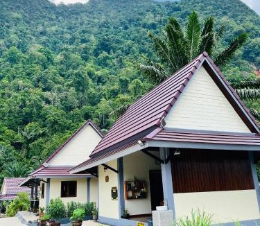 Phangnga Hotel | Ainthira Garden sauna & resort