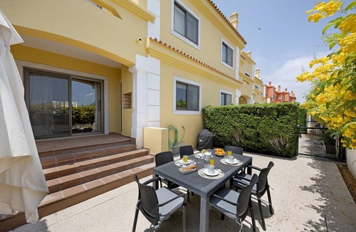 Luz de Tavira House | Alecrim Lux Tavira Residence 4M: Shared Pool, Wi-Fi & Air Conditioning