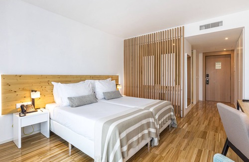 Barracao Hotel | Algarve Race Resort Hotel