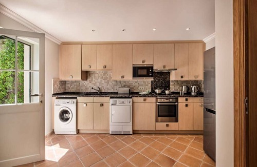 Almancil Villa | Amazing Algarve Villa | 5 Bedrooms | Villa Lillian | Private Pool & Ping Pong