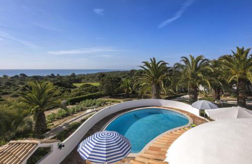 Caramujeira Villa | Amazing Carvoeiro Villa 4 Bedrooms Villa Jasmin Walking Distance