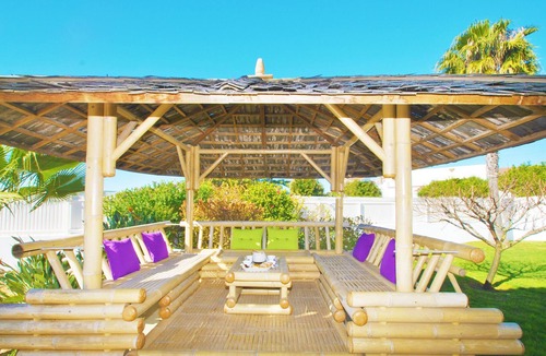 Montechoro Villa | AMAZING VILLA, AIR CON, WI-FI, PRIVATE POOL, CLOSE TO ALL AMENITIES