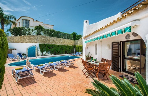 Sesmarias Villa | Amizade - Walking distances to Coelha beach