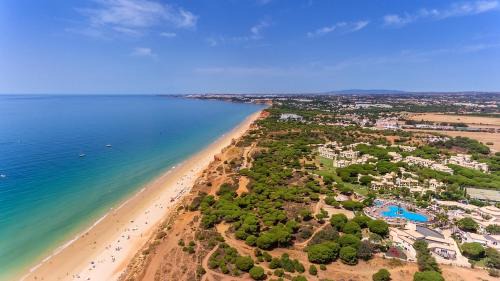 Aldeia das Acoteias Hotel | AP Adriana Beach Resort