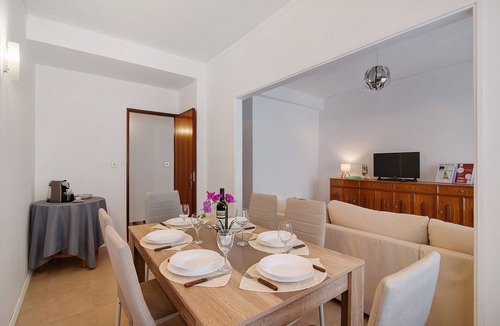 Vila Real Santo Antonio Apartment | Apartment 'Gaspar' with Balcony and Wi-Fi
