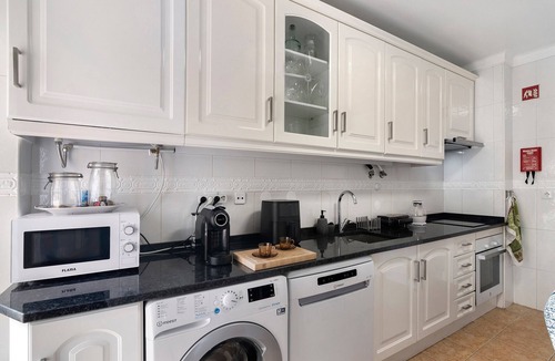 Vila Real Santo Antonio Apartment | Apartment 'Serena' with Wi-Fi and Air Conditioning