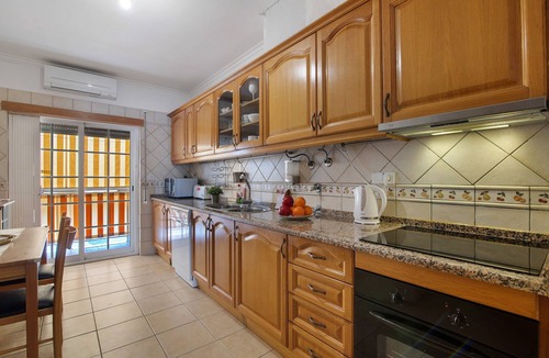 Sotavento Apartment | Apartment 'Guadiana' with Balcony, Wi-Fi and Air Conditioning
