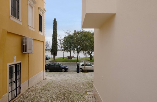 Sotavento Apartment | Apartment 'Guadiana' with Balcony, Wi-Fi and Air Conditioning