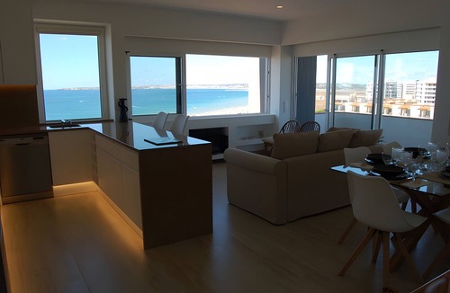 Prainha Apartment | Apartment 'Alvor Sunset' with Sea View, Wi-Fi and Air Conditioning