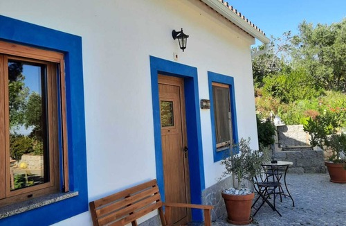 Barracao Apartment | Apartment "Apartamento - Casa Sobreiro" with Mountain View, Shared Pool & Wi-Fi