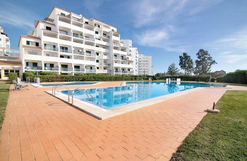 Portimao Apartment | Apartment 'Apartamento Mar A Vista' with Sea View, Wi-Fi and Air Conditioning
