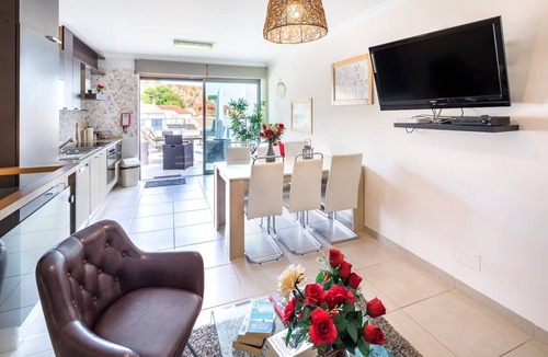 Vale de Carro Apartment | Apartment Aphrodite - Front Beach Olhos de Água - Portugal