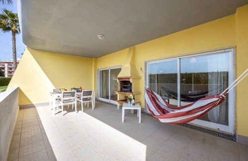 Albardeira Apartment | Apartment 'Casa Cláudia - Cond Do Mar' with Sea View, Shared Pool and Wi-Fi