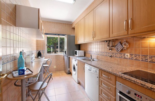 Faro Apartment | Apartment 'Casa Da Saudade No Centro De Faro' with Wi-Fi and Air Conditioning