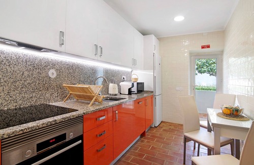 Fonte do Bispo Apartment | Apartment 'Casa Do Livramento Avós' with Shared Pool, Wi-Fi and Air Conditioning
