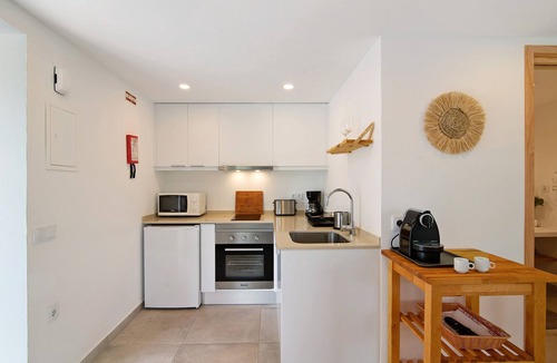Santa Luzia Apartment | Apartment 'Cosy Beach Loft Pedras Del Rei' with Shared Pool, Wi-Fi and Air Conditioning