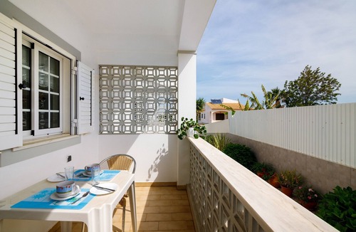 Vale de Carro Apartment | Apartment 'Galego A' with Shared Pool, Shared Garden and Wi-Fi