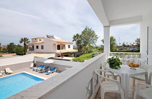 Vale de Carro Apartment | Apartment 'Galego C' with Shared Pool, Shared Garden and Wi-Fi
