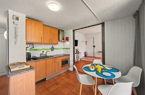 Montes de Alvor Apartment | Apartment 'Hakuna Matata House' with Shared Pool, Wi-Fi and Air Conditioning